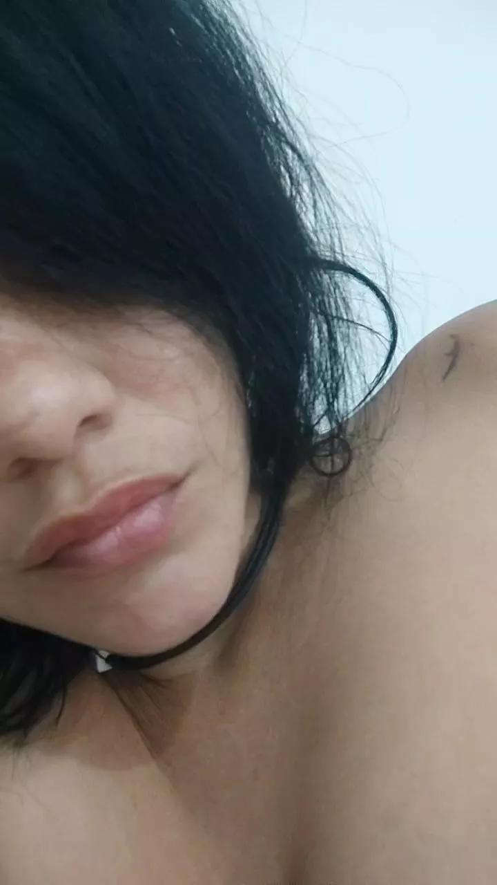 bebahot00 on Cam4 