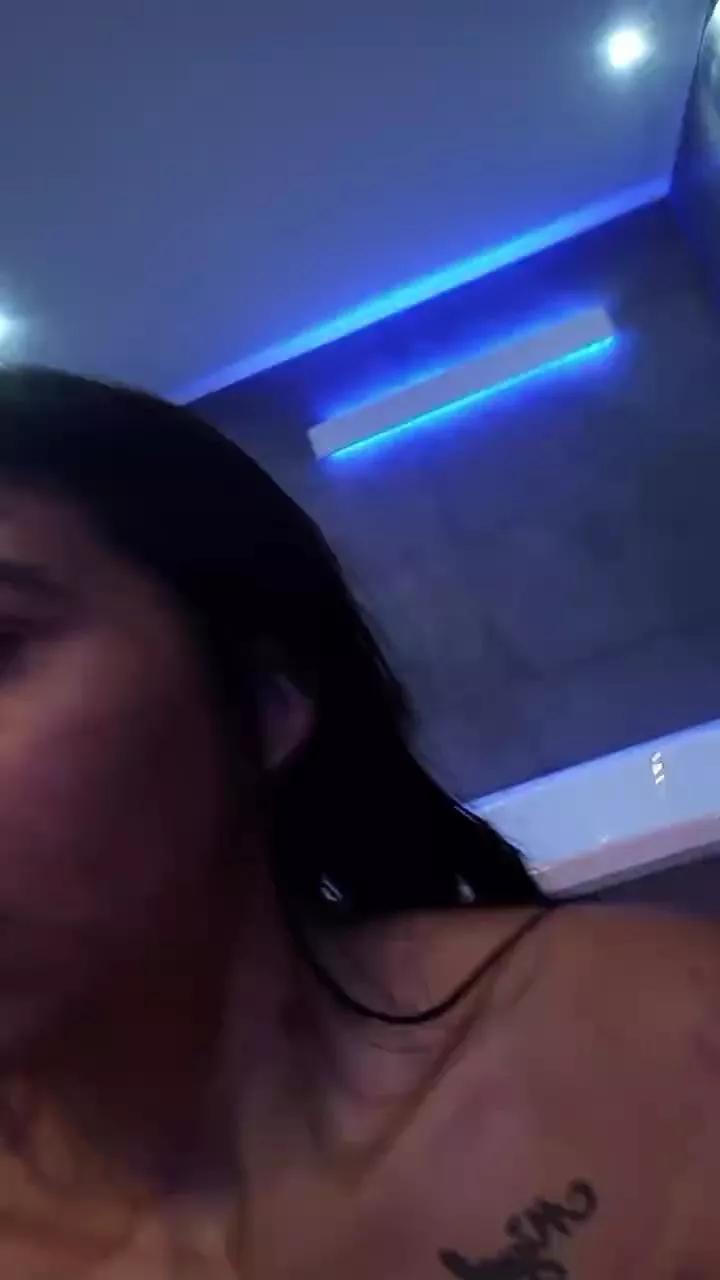 Bebecam2002 on Cam4 