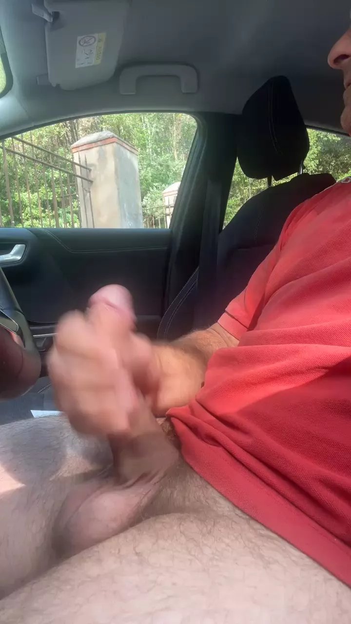 Offline Bic18 on Cam4