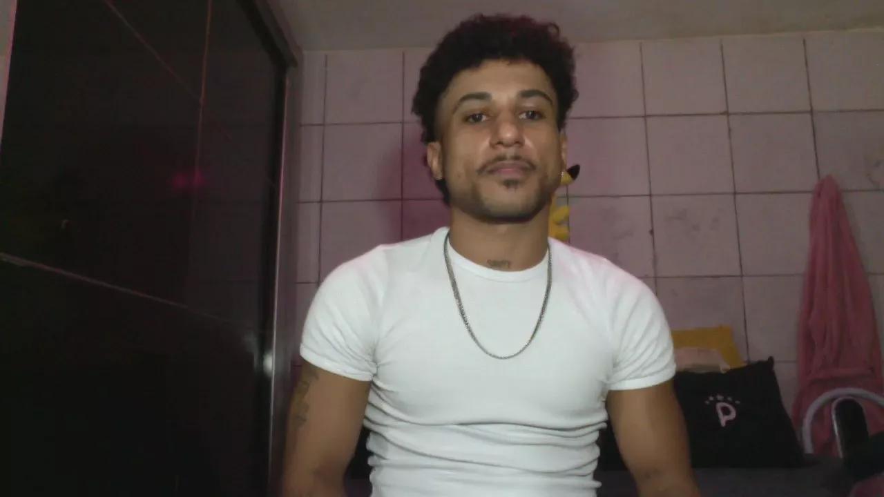 BlackDelToro on Cam4 