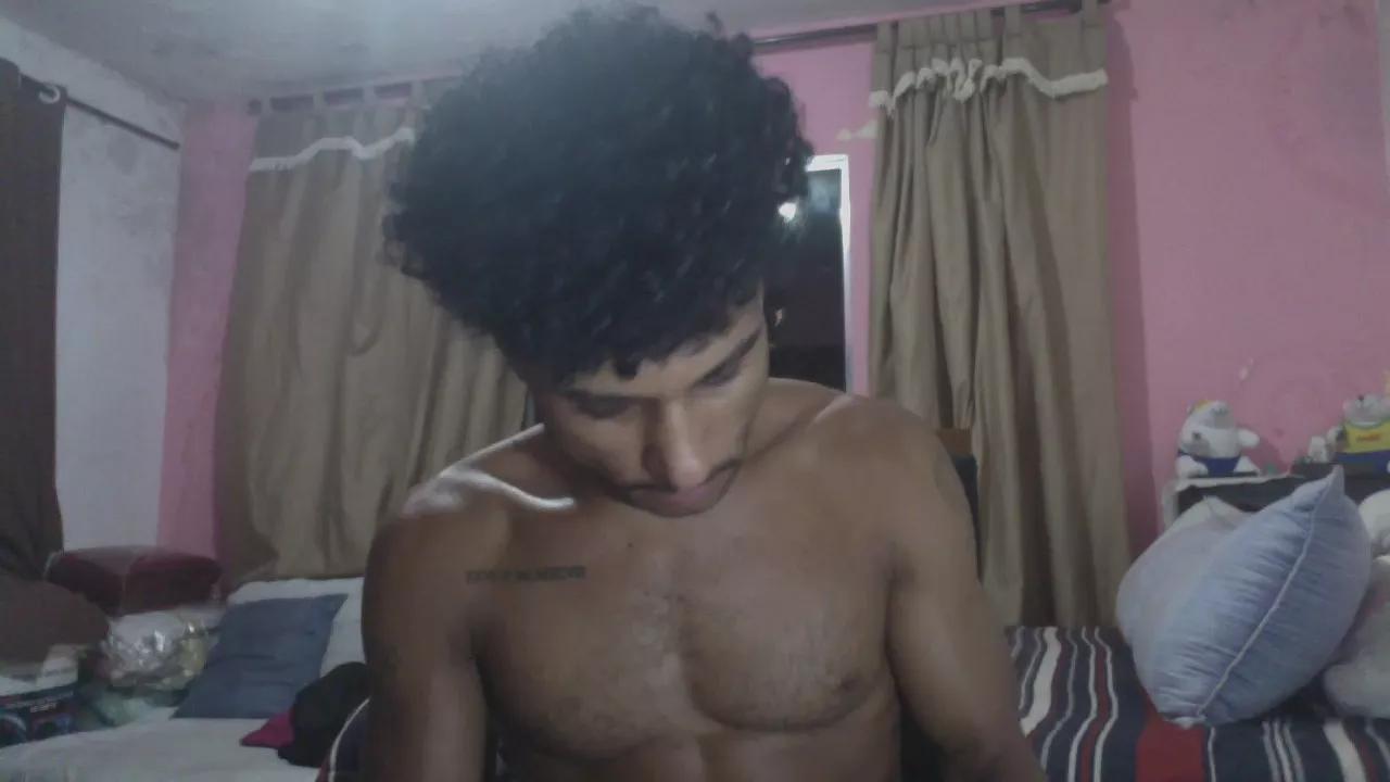 BlackDelToro on Cam4 