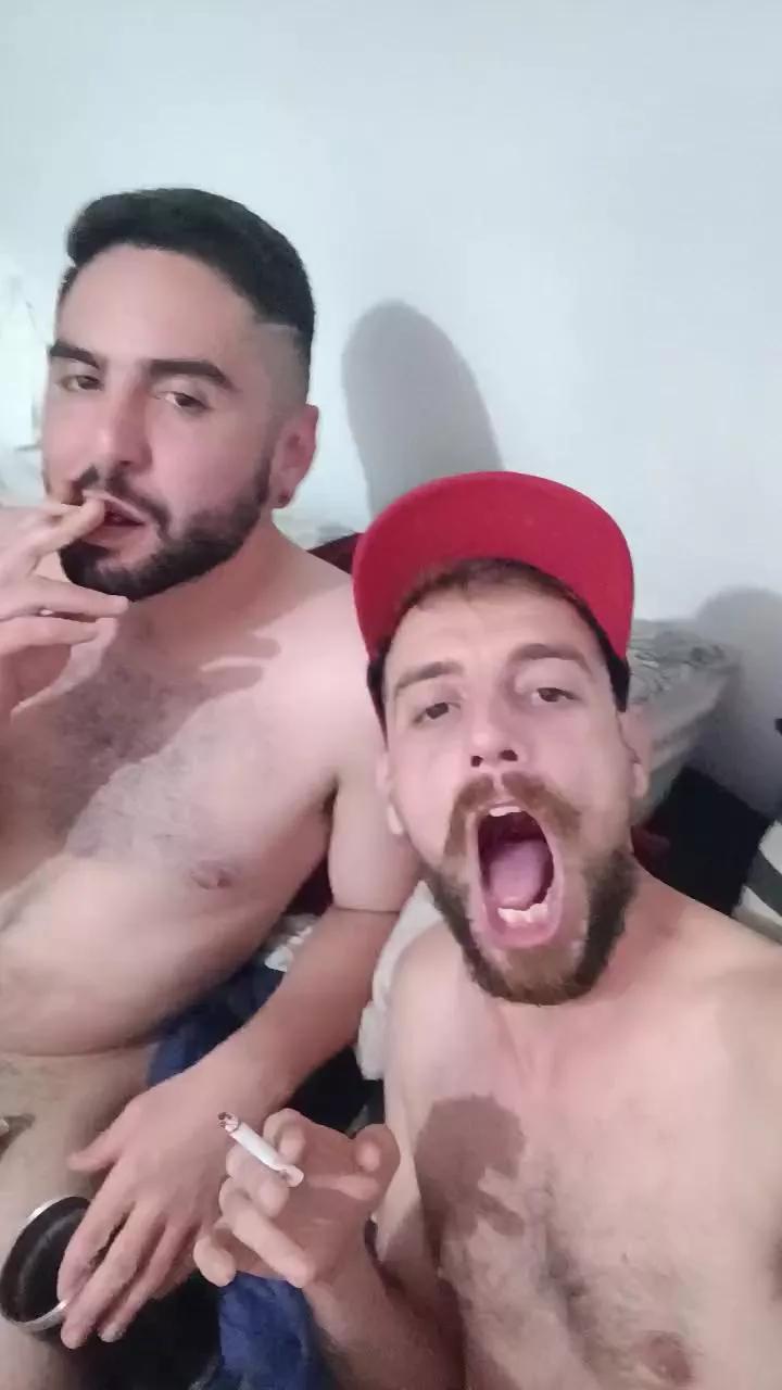 BRhugedick on Cam4 