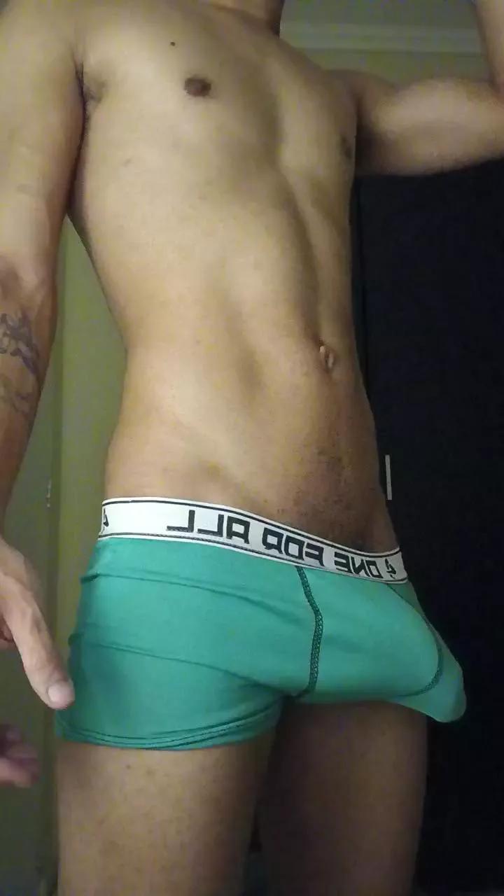 Carlosxntos on Cam4 