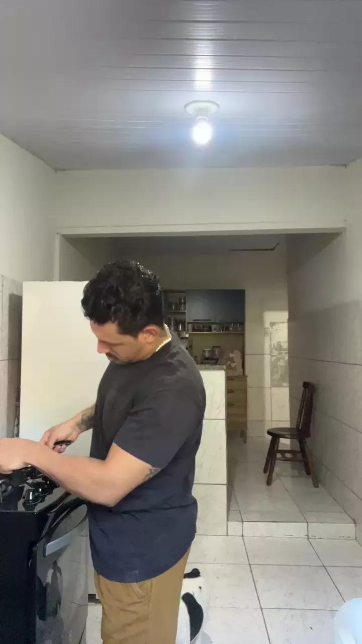 Carvalho23cm on Cam4 