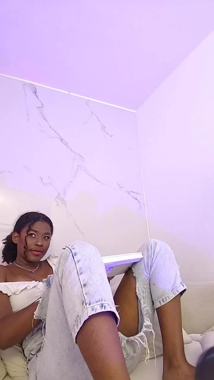 Channelcox18 on Cam4 
