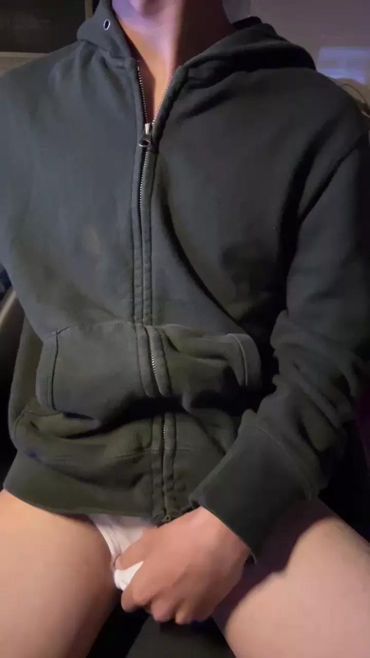 Charles_hotdog on Cam4 
