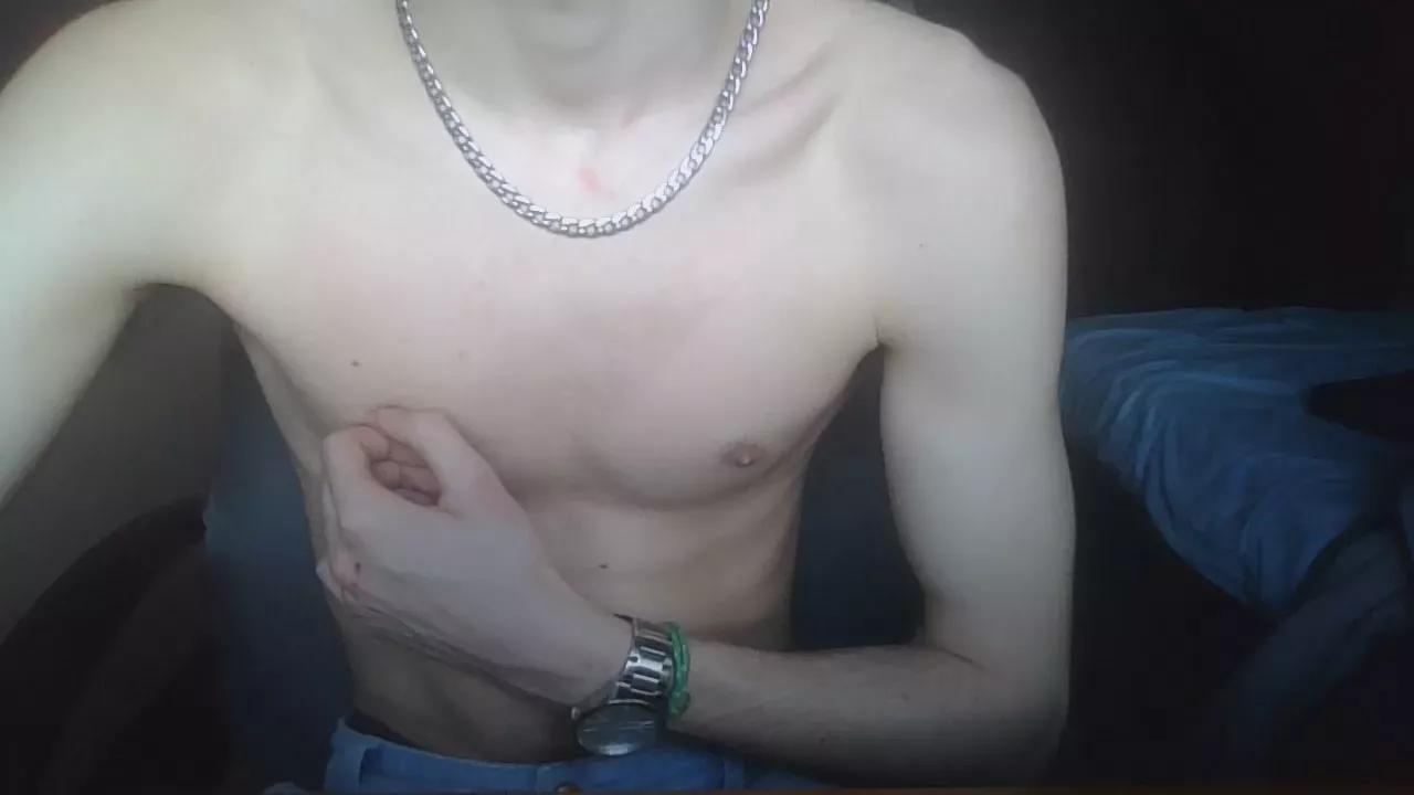 chavalgym21 on Cam4 