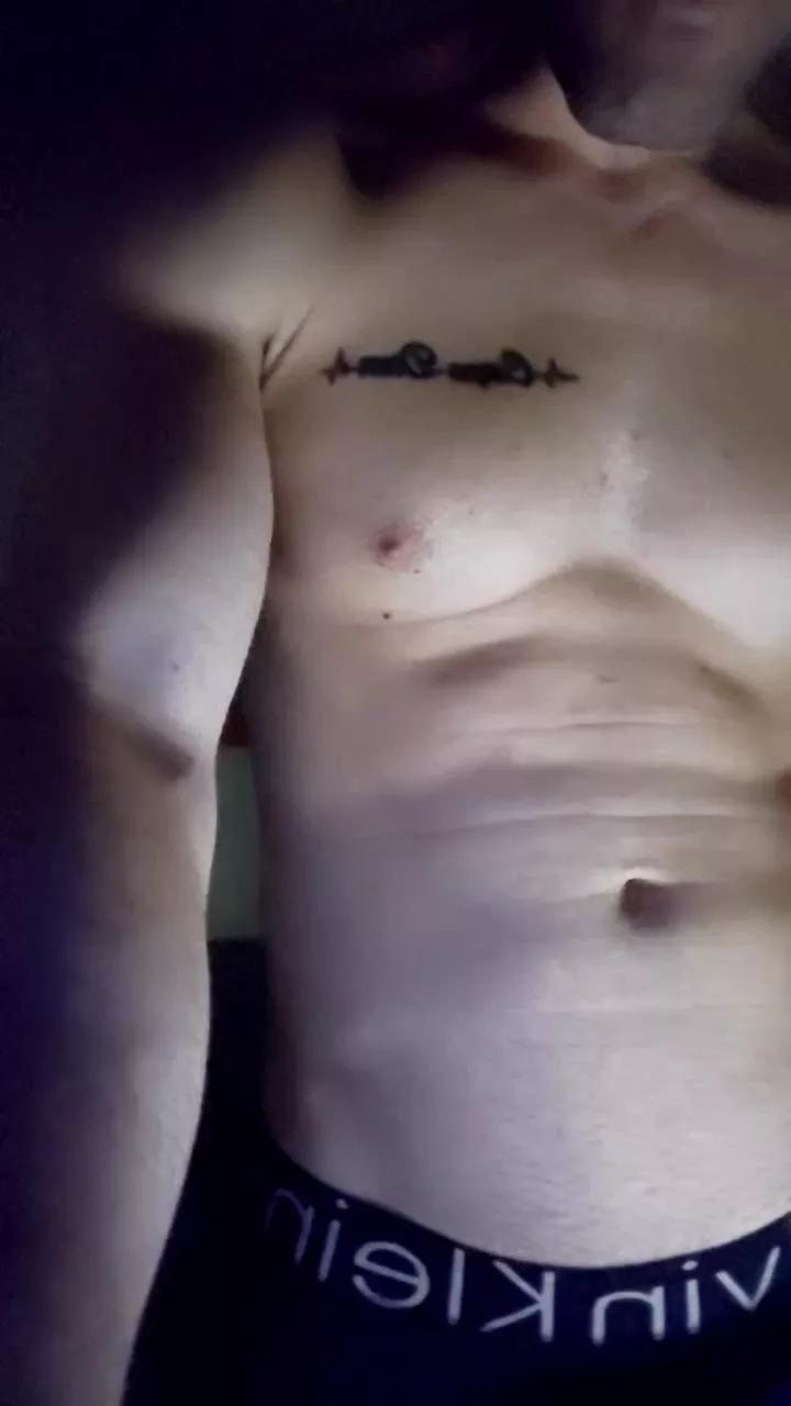 Chicogy992 on Cam4 