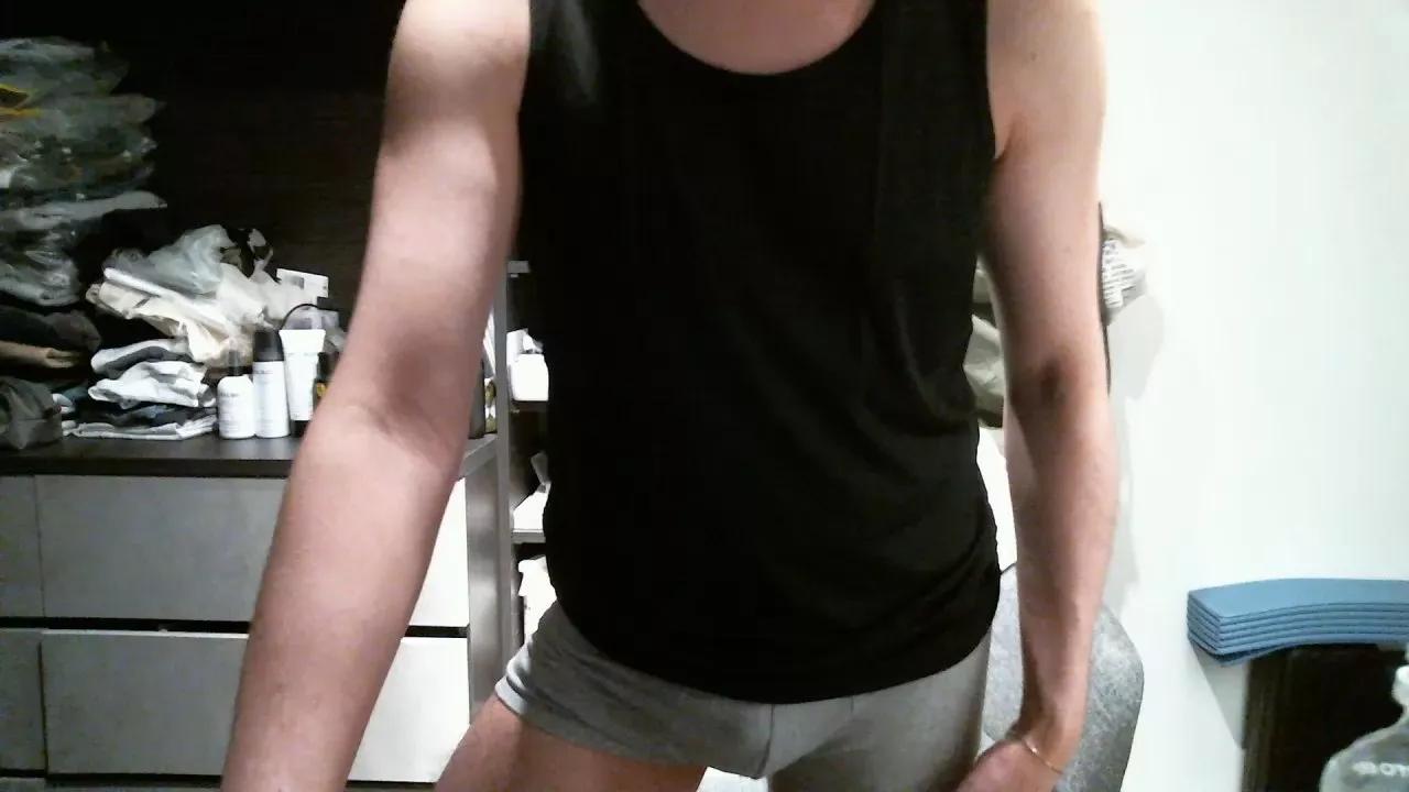 chriswu69820 on Cam4 