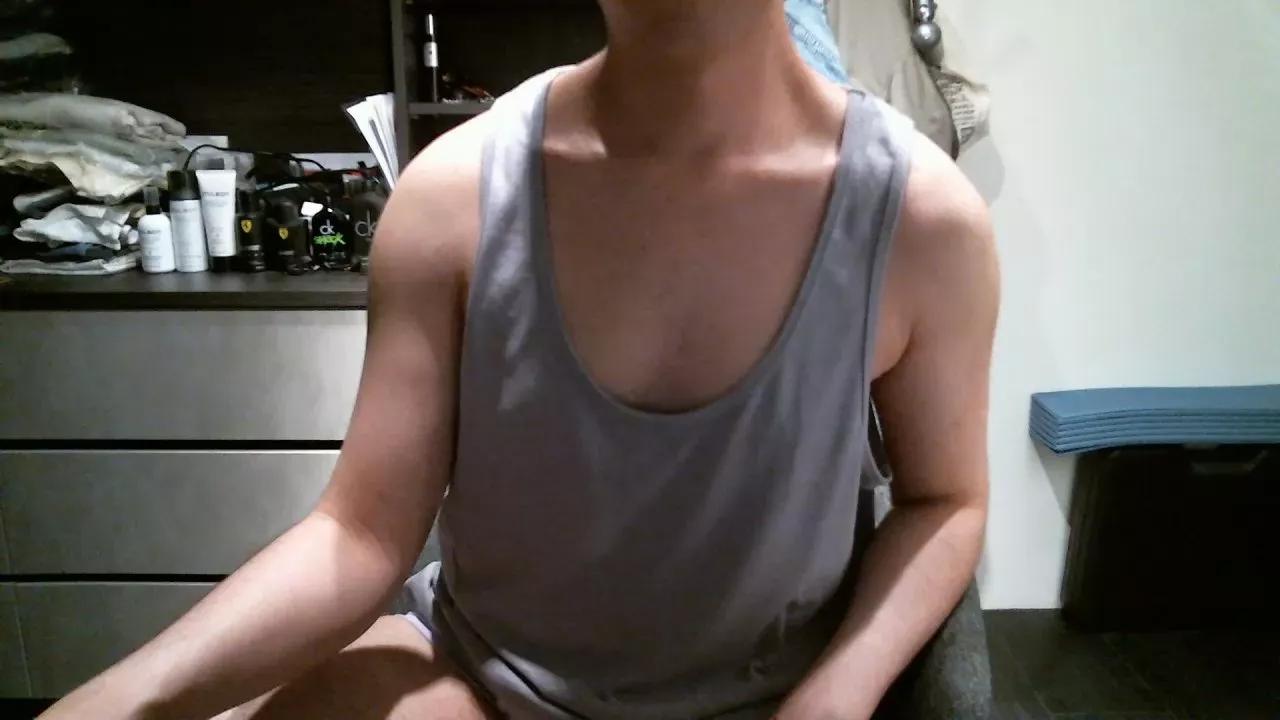 chriswu69820 on Cam4 