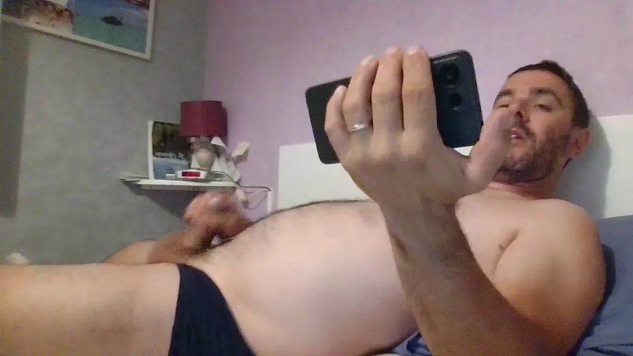 Offline coco4225 on Cam4