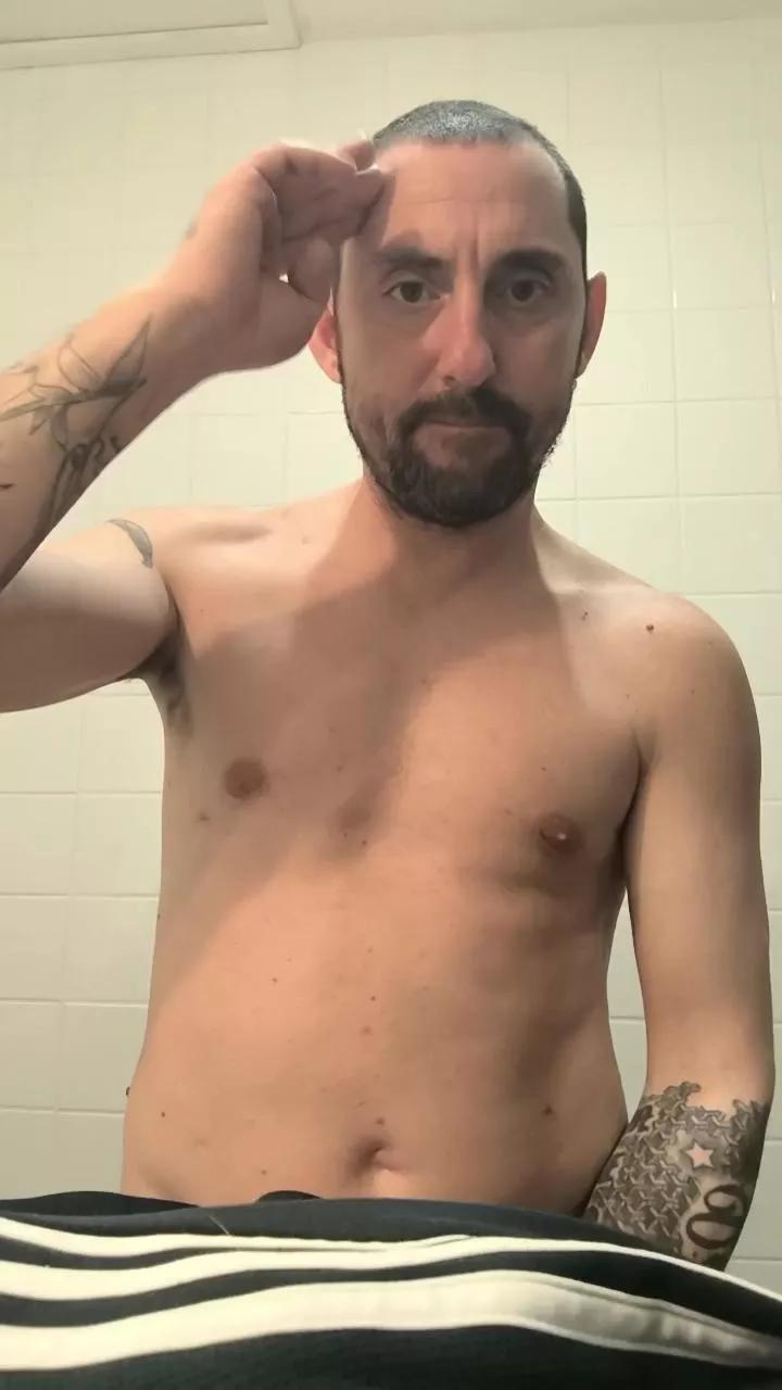 Couple84300 on Cam4 