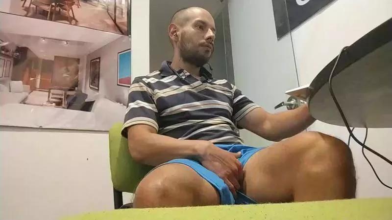 CrSanchez on Cam4 