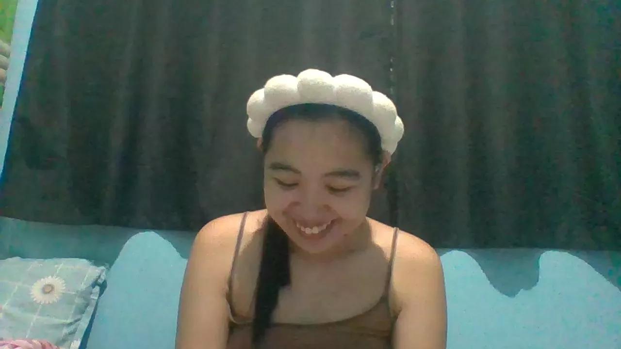 Cuteasian96 on Cam4 