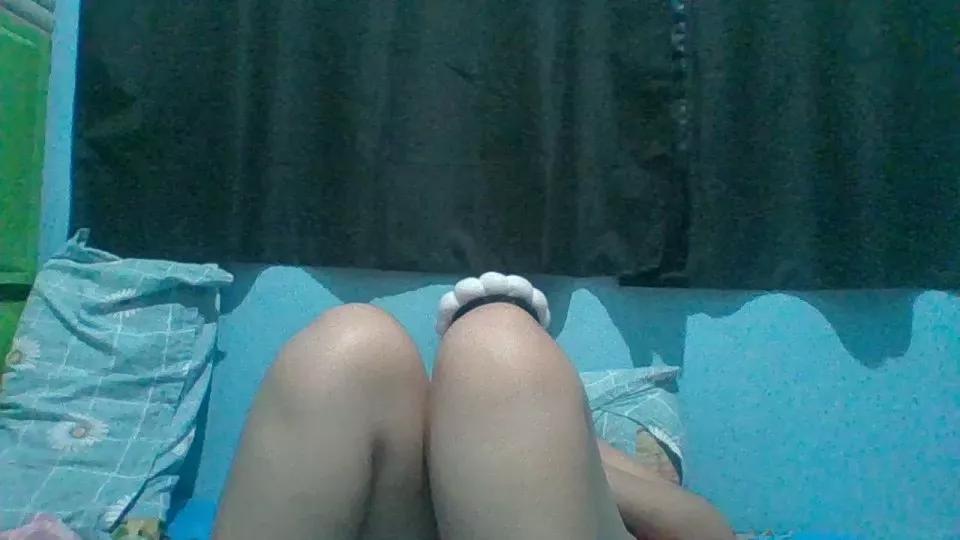 Cuteasian96 on Cam4 