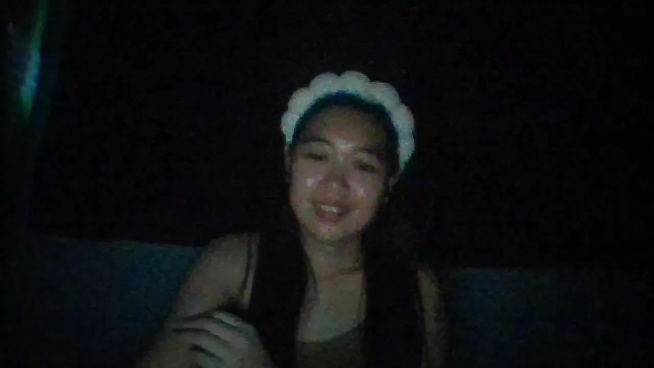 Cuteasian96 on Cam4 