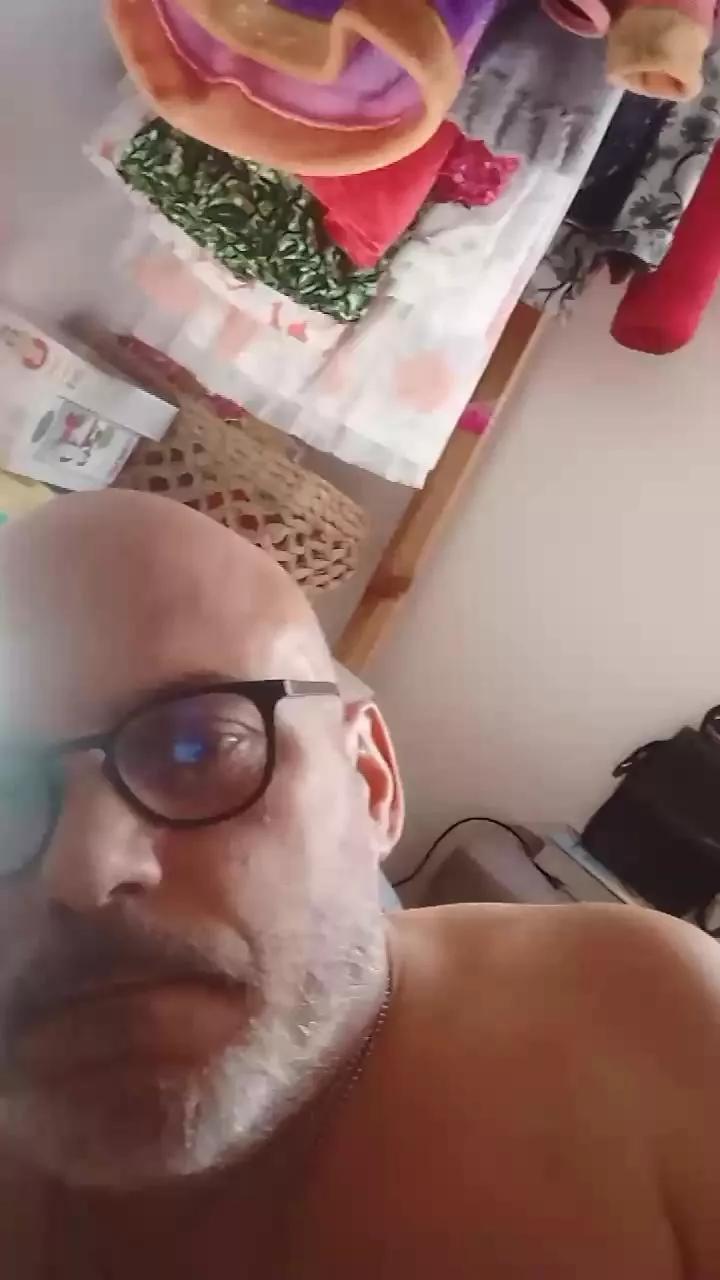 D4DLou1sX on Cam4 