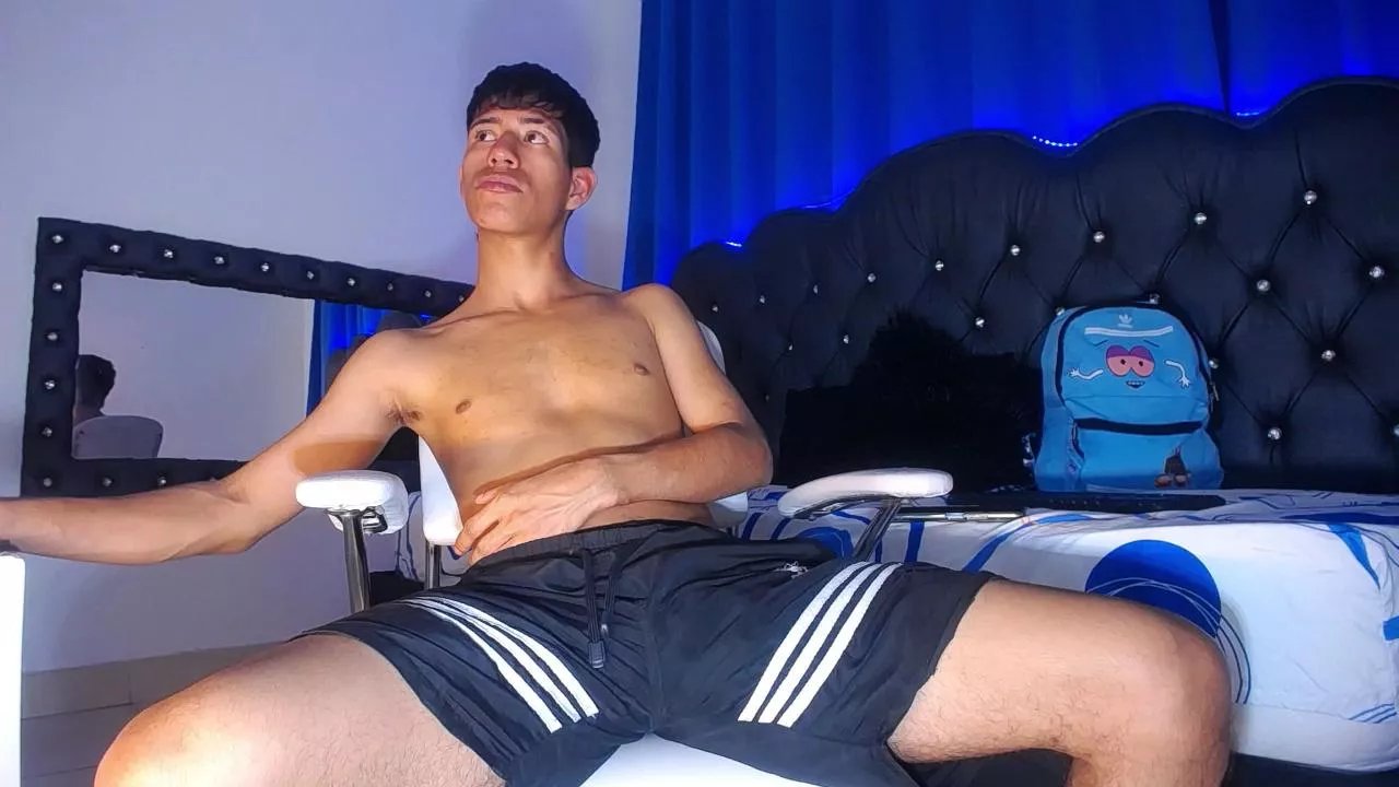 Offline dareck_18 on Cam4