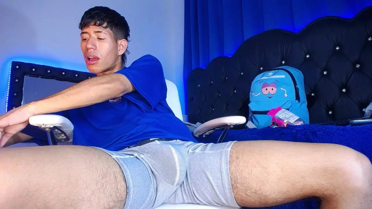 Offline dareck_18 on Cam4