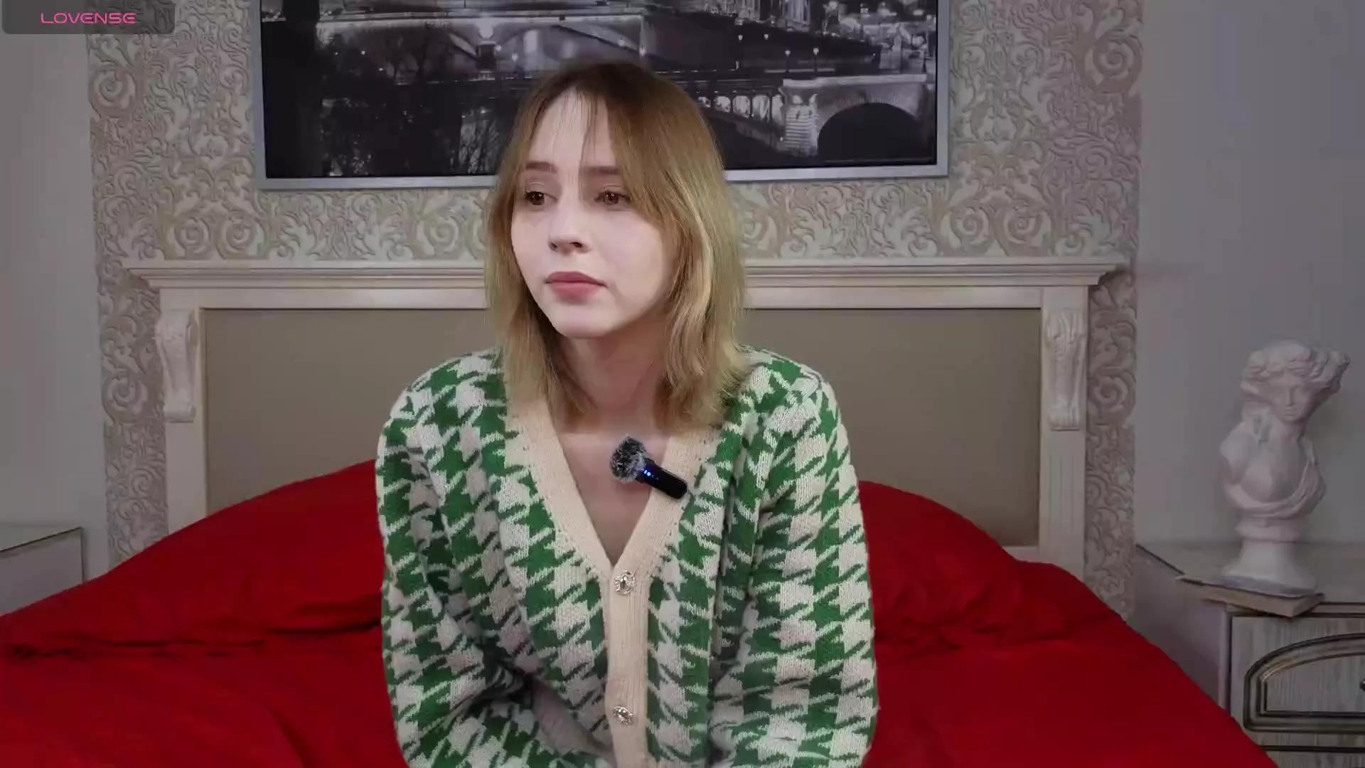 DarleneEdgin on Cam4 
