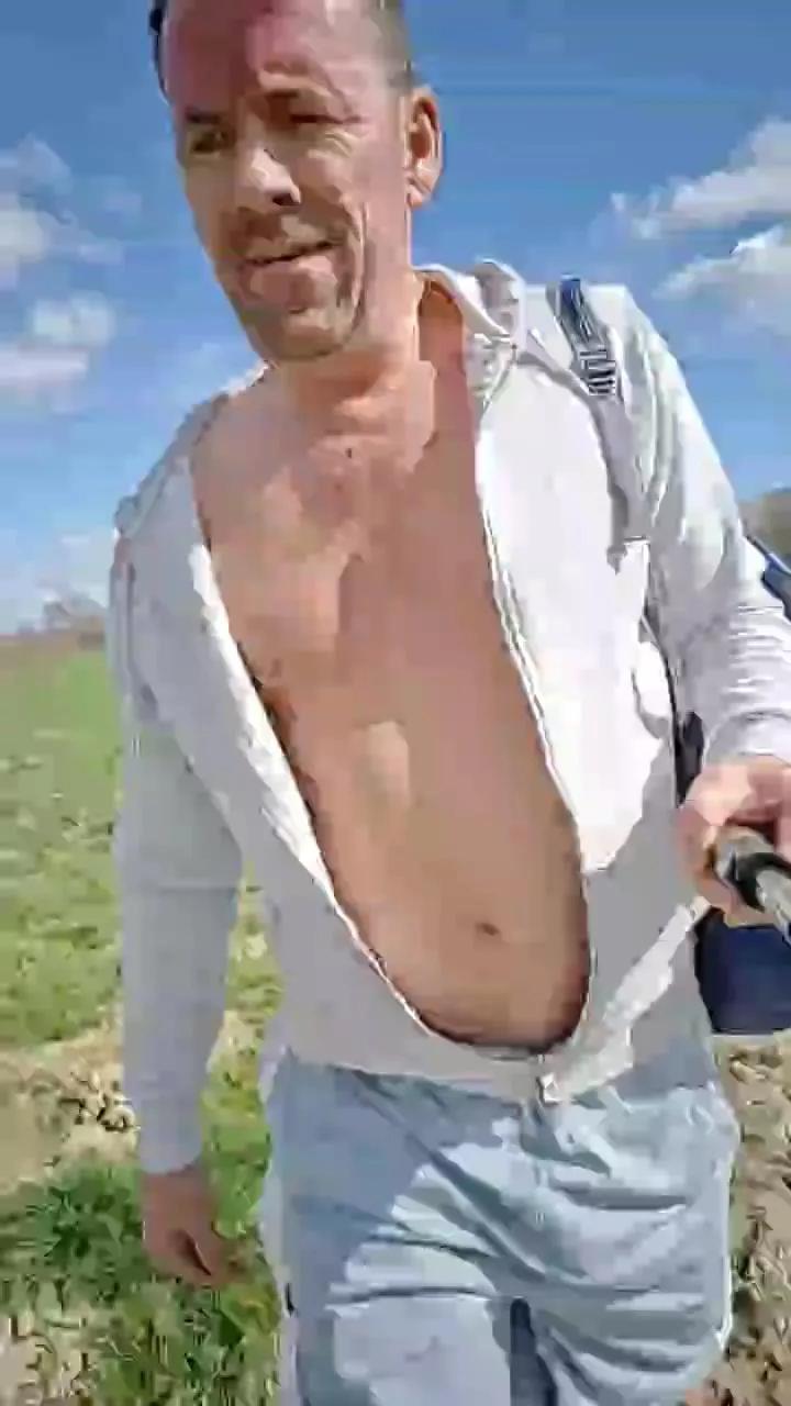 dave_naked on Cam4 