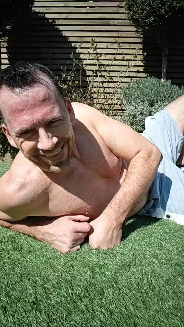 dave_naked on Cam4 