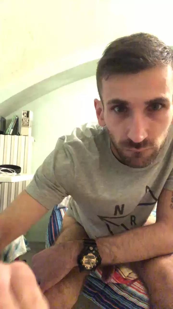 Davlup25 on Cam4 
