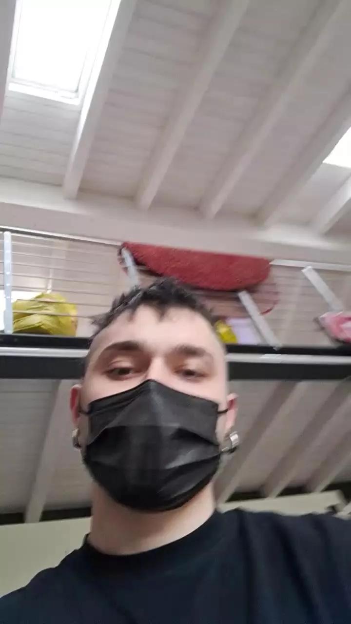 DelonteDBueno on Cam4 