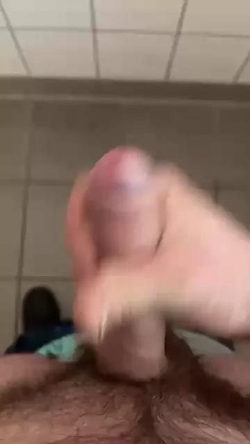 Dickersw02 on Cam4 