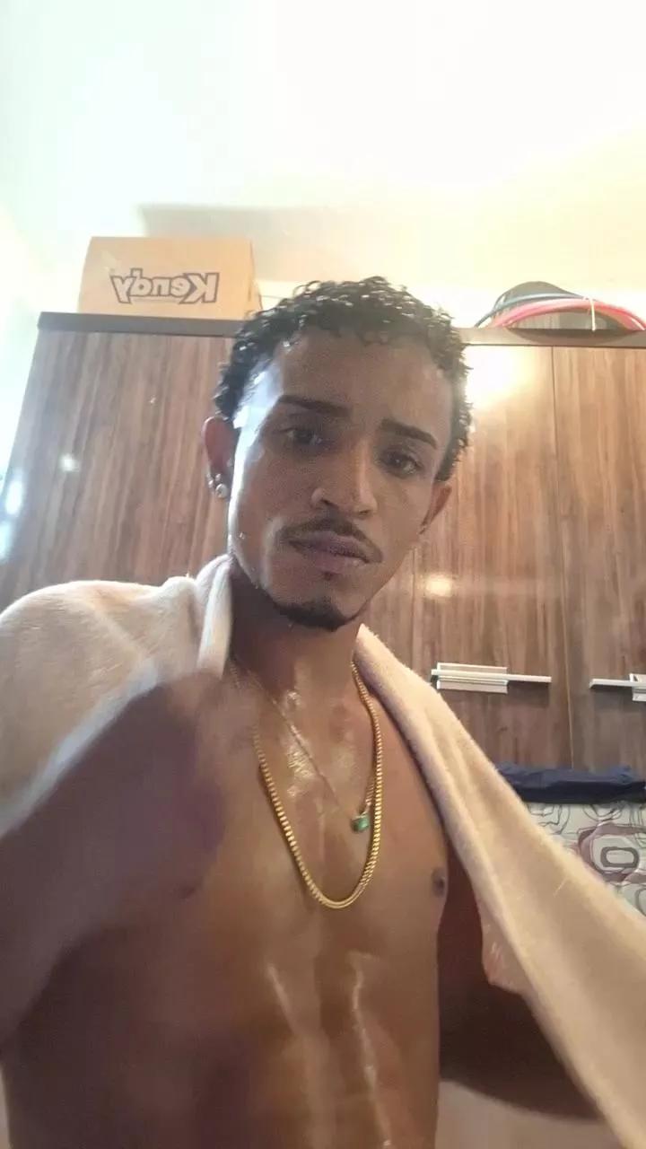 DmouraMoura25 on Cam4 