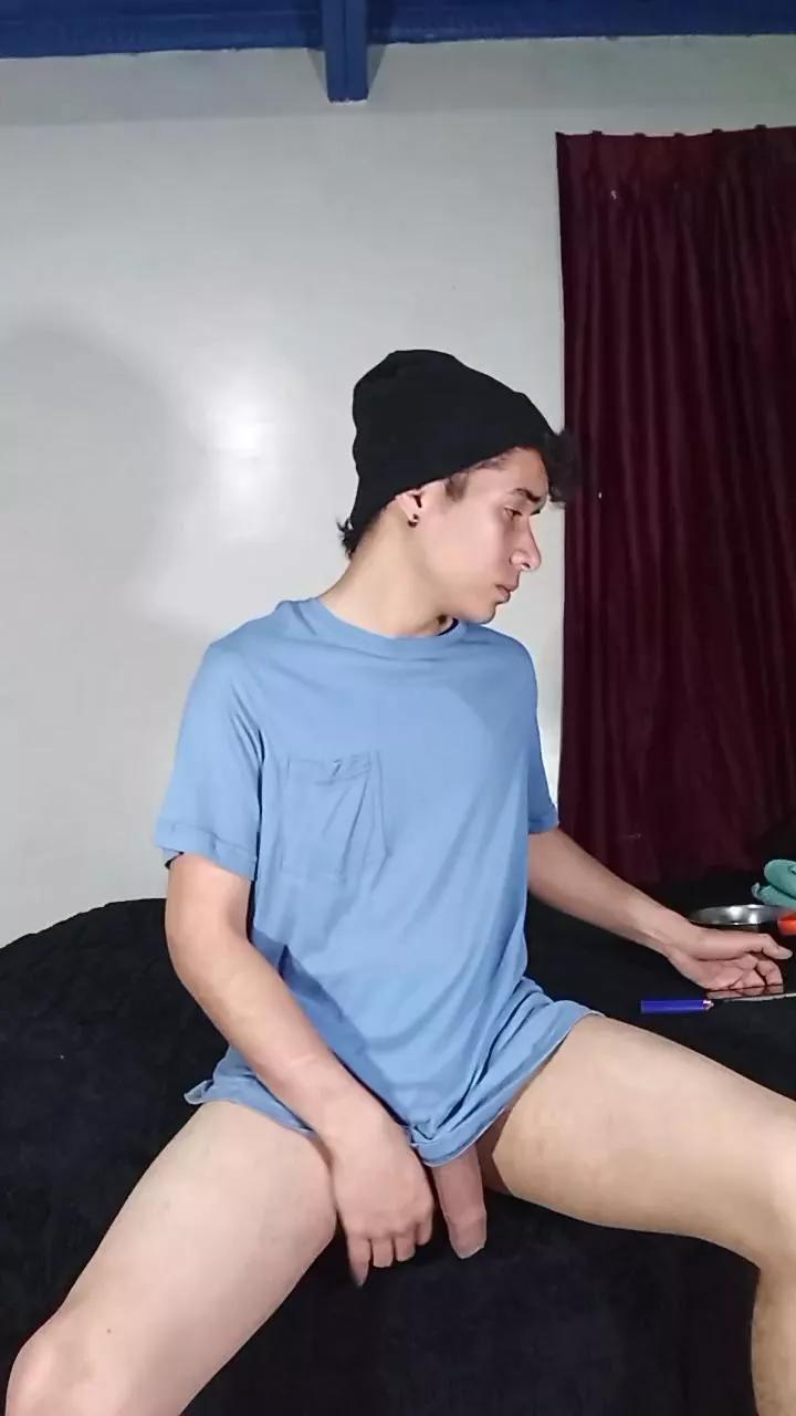 Dotado_Tato on Cam4 