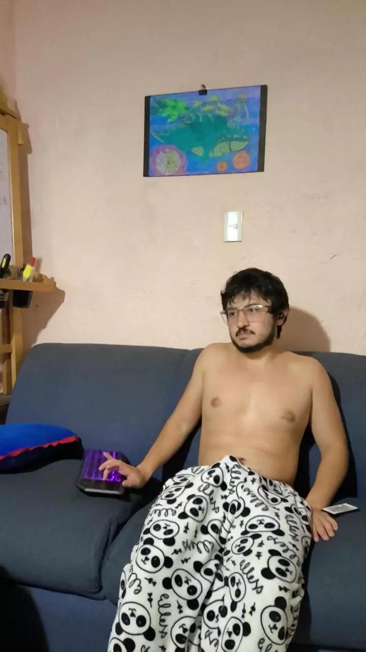 DwyneCooper on Cam4 