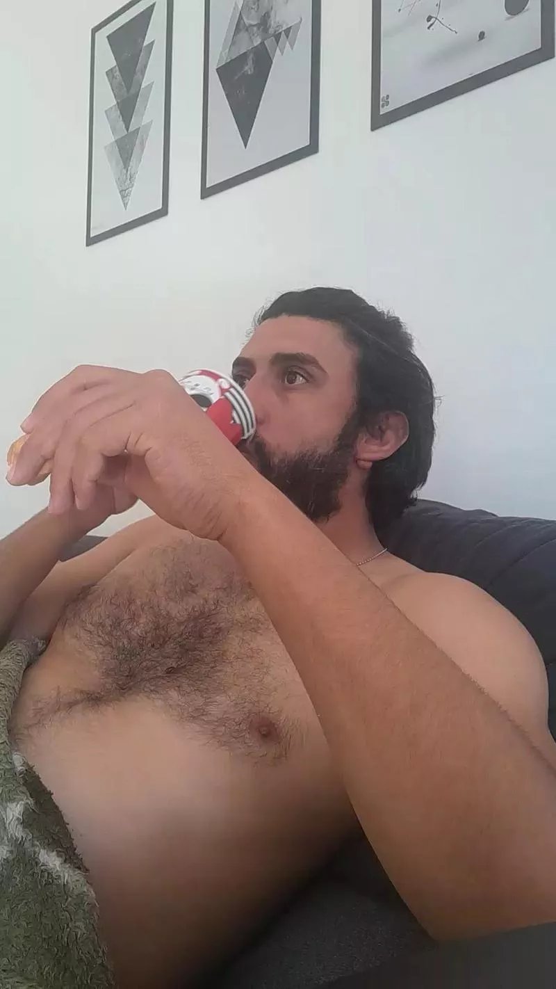 Offline eliashotfun on Cam4