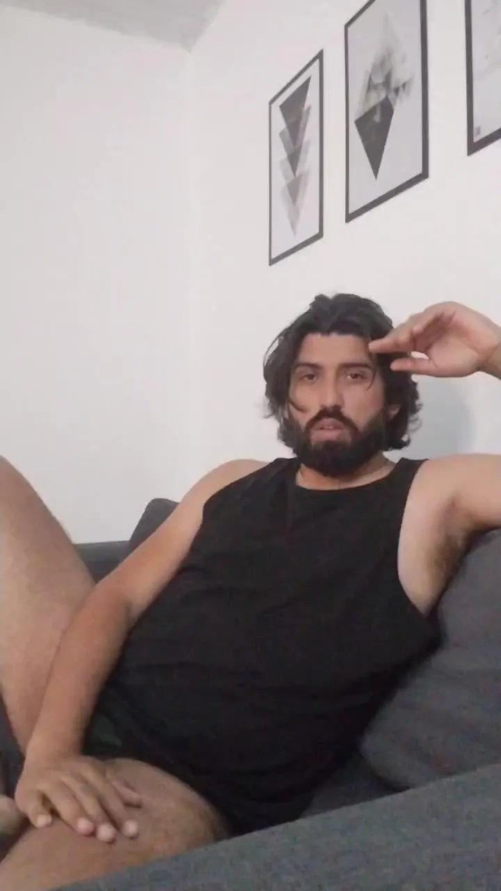 Offline eliashotfun on Cam4