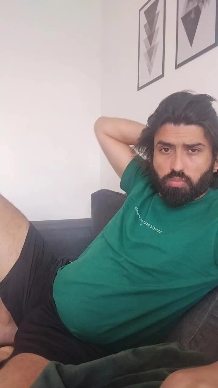 Offline eliashotfun on Cam4