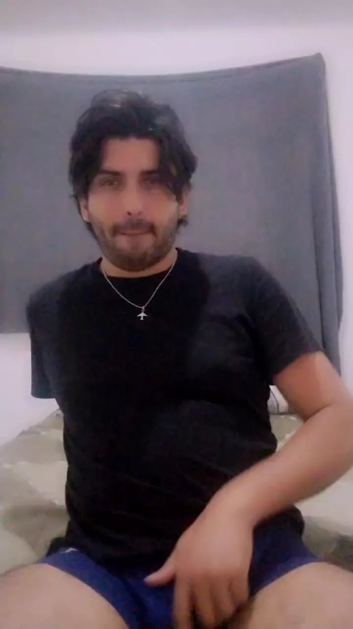 Offline eliashotfun on Cam4