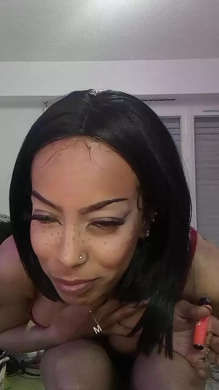 elleblue_sexy on Cam4 