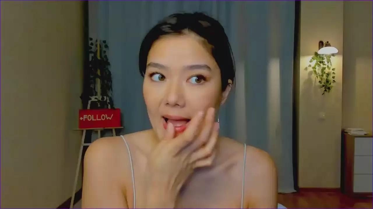 ElletteBenny on Cam4 