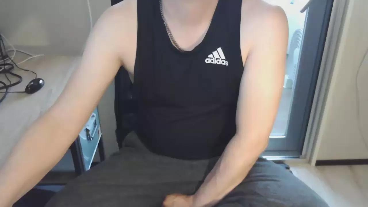 erotaro on Cam4 