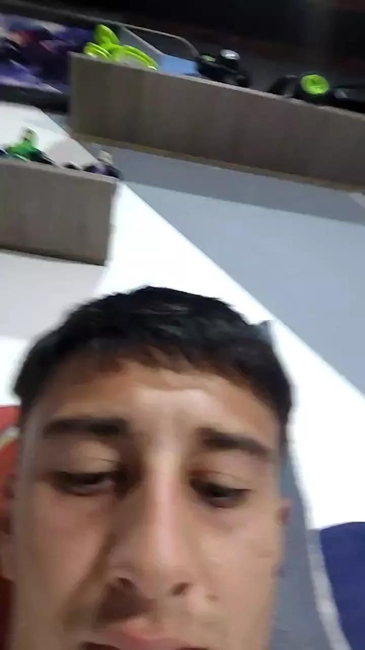Esteban19PG on Cam4 