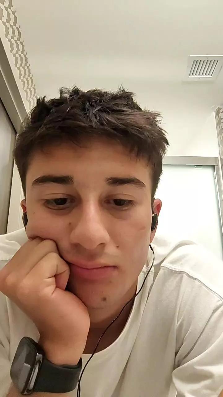 Esteban19PG on Cam4 