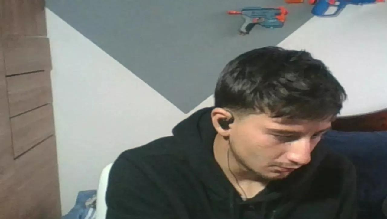 Esteban19PG on Cam4 