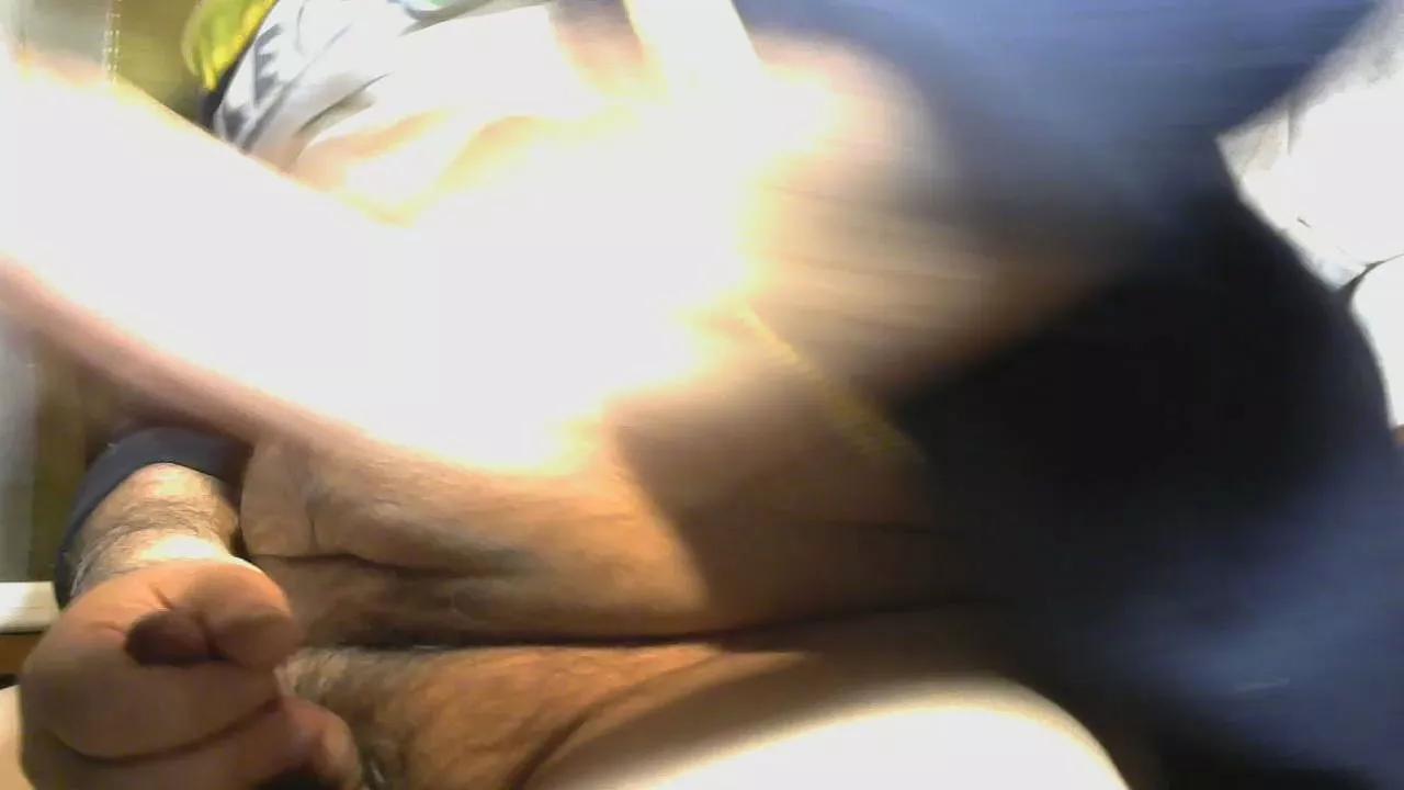 fluffbearr on Cam4 