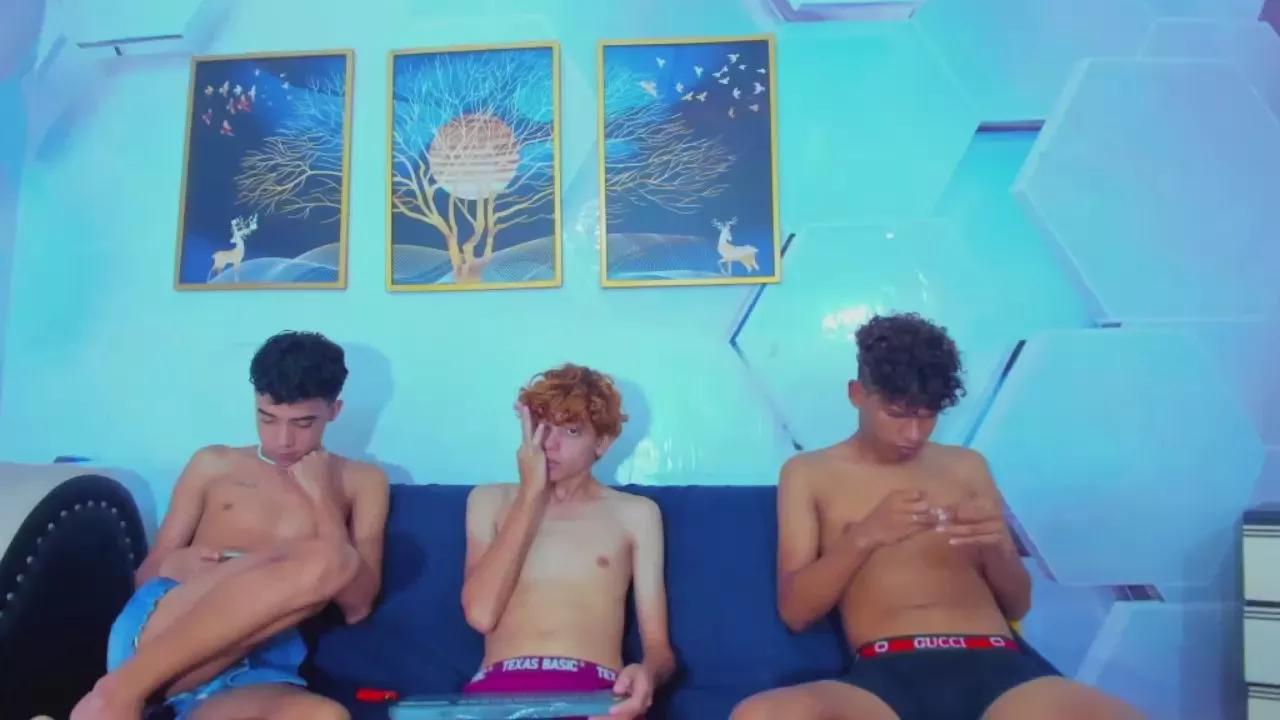 franyer_guys on Cam4 
