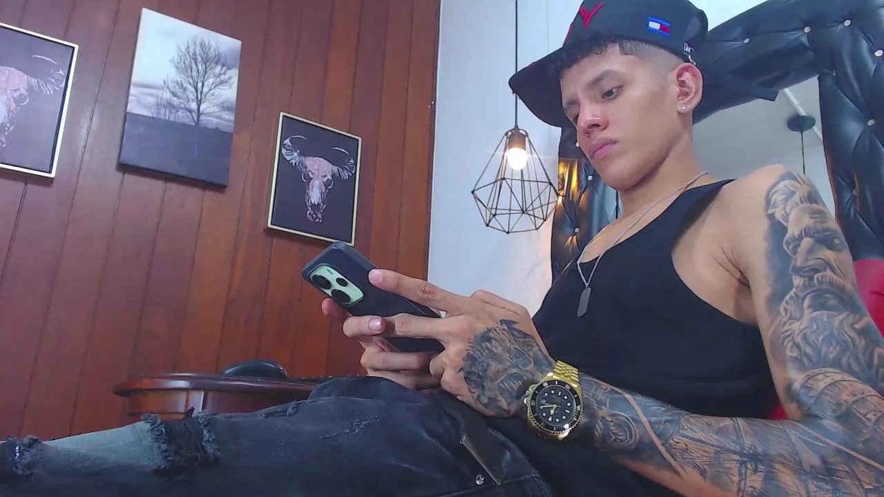 Offline GaboReyes on Cam4