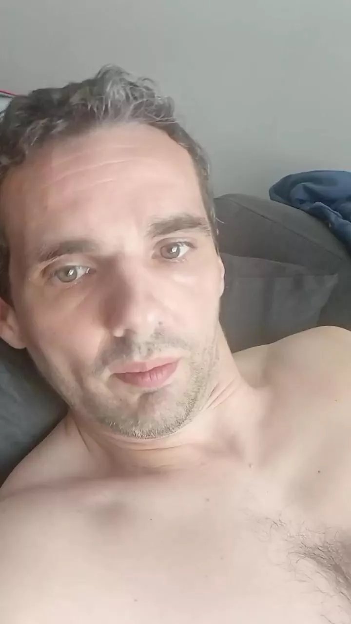 Offline gadget00 on Cam4