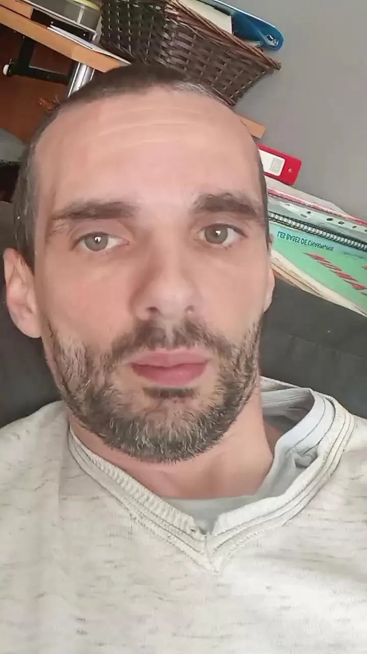 Offline gadget00 on Cam4