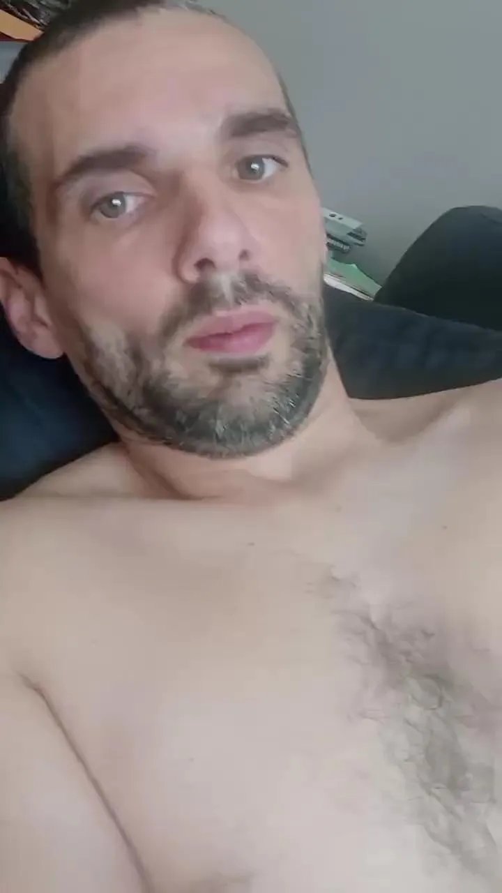 Offline gadget00 on Cam4