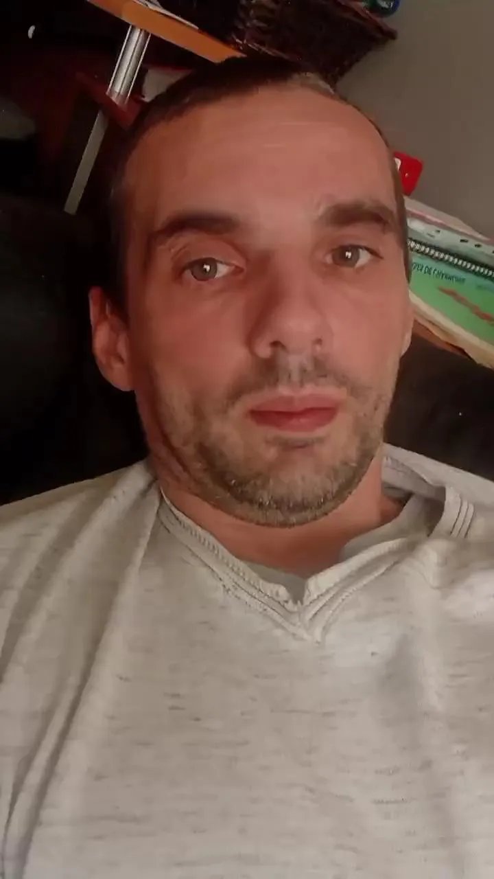 Offline gadget00 on Cam4