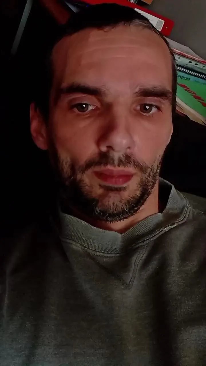 Offline gadget00 on Cam4